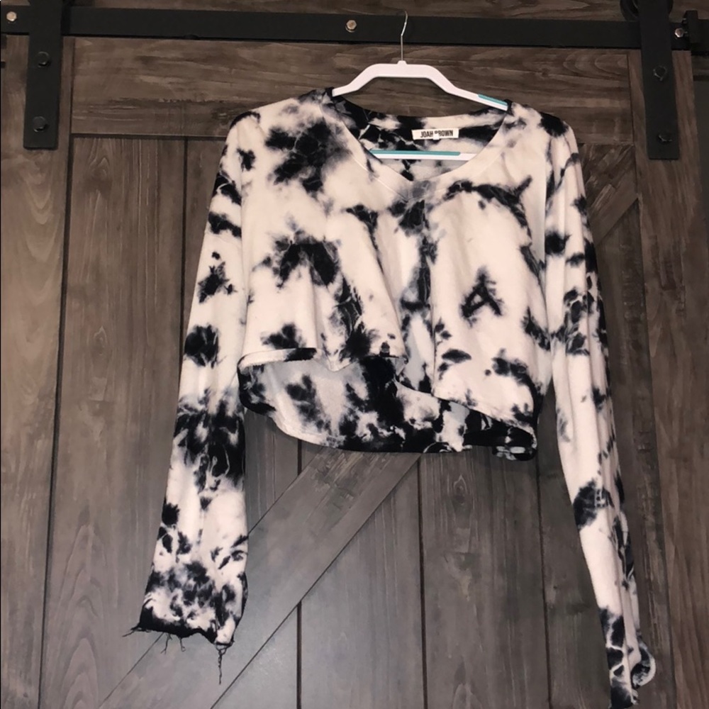 Joah Brown Cookie and Cream Crop long Sleeve!